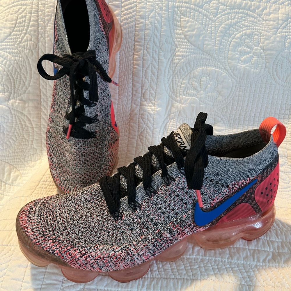 Women’s Nike Air Vapor Max Flyknit 2 - Amazing Pre-loved Condition - Size 9.5